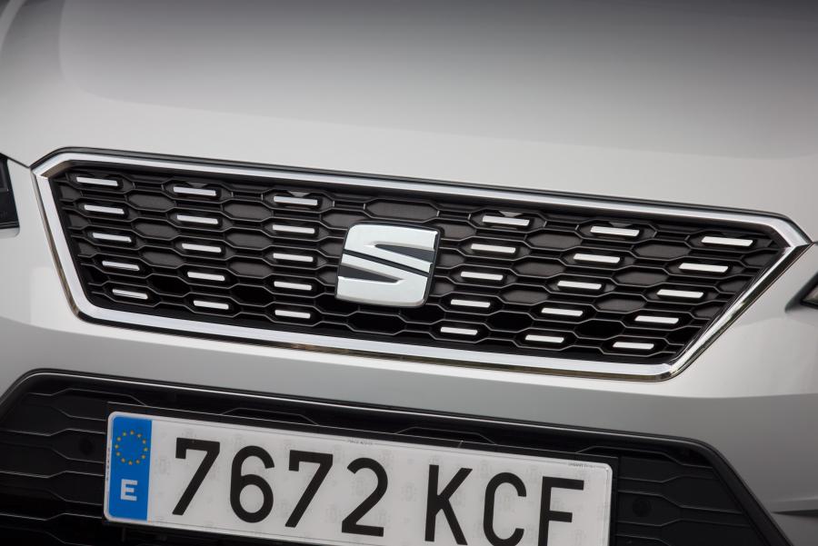 Логотип Seat Arona Xcellence 2017 года  (WW) (фото 21 из 45)